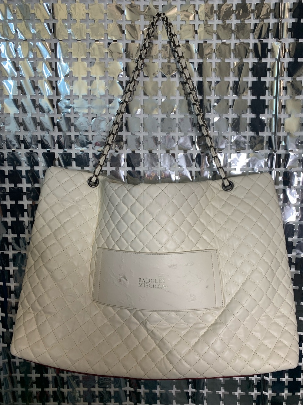 Badgley Mischka Cream Quilted Chain-Handle Tote - Picture 4 of 9